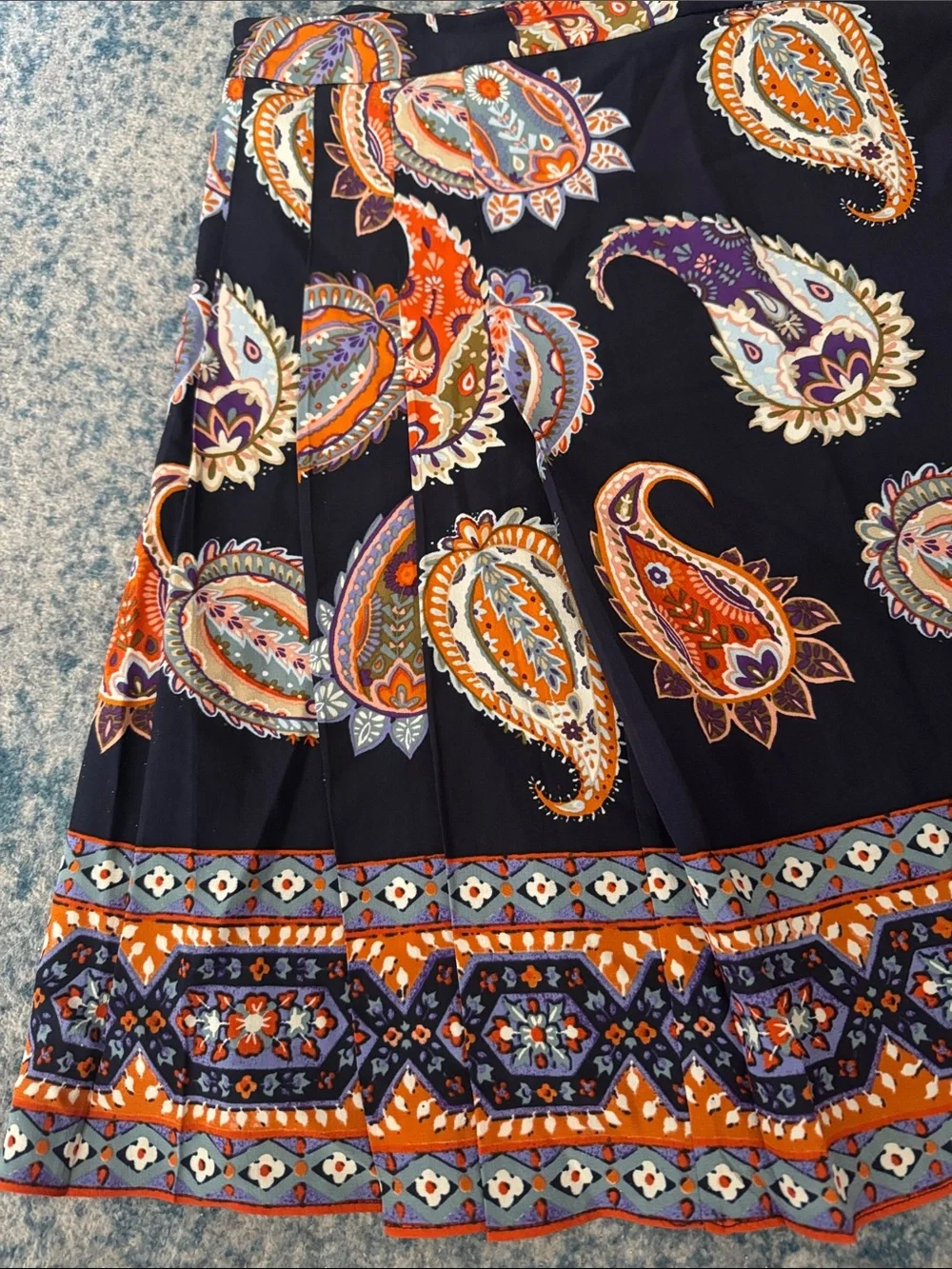 Tory Burch 100% Silk Paisley Border Print Skirt Size 4 NWOT